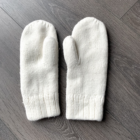 Talula White Mittens - Picture 2 of 2